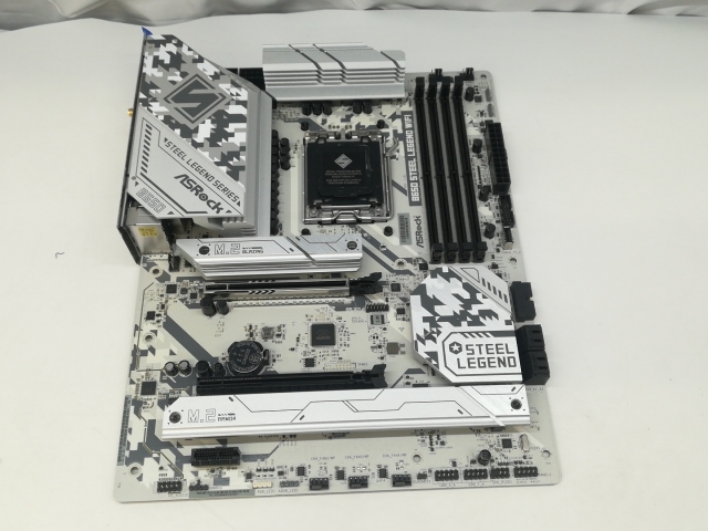 【中古】ASRock B650 Steel Legend WiFi B650/AM5/ATX【札幌南2条】保証期間１週間