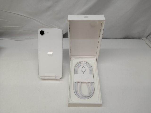 【未使用】Apple docomo 【SIMフリー】iPhone 16e 128GB ホワイト MD1R4J/A【札幌】保証期間３ヶ月_3