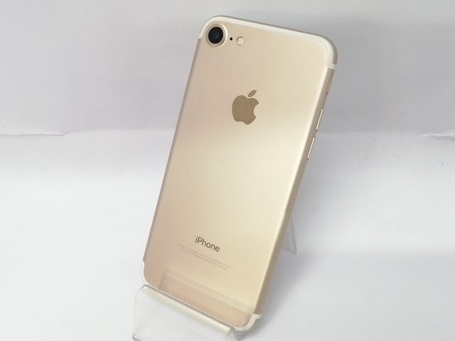 【中古】Apple SoftBank 【SIMロック解除済み】 iPhone 7 128GB ゴールド MNCM2J/A【川越クレアモール】保証期間１週間【ランクC】