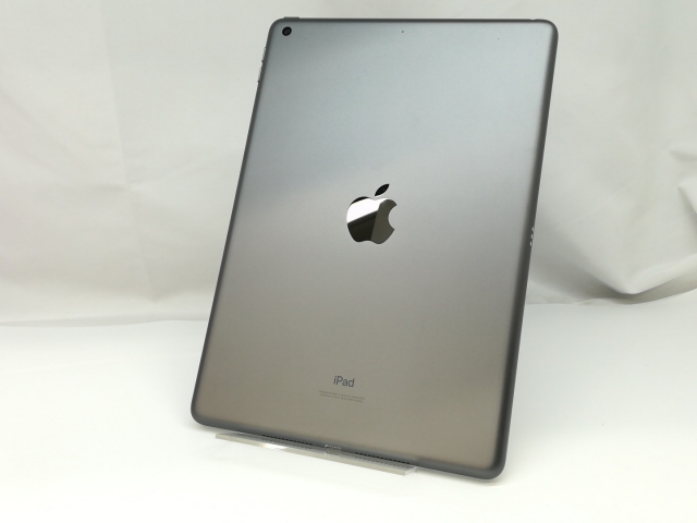 iPad 第8世代 32GB Wi-Fi スペースグレイ