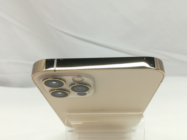 【中古】Apple au 【SIMロック解除済み】 iPhone 12 Pro 128GB ゴールド MGM73J/A【札幌】保証期間１週間【ランクC】_2