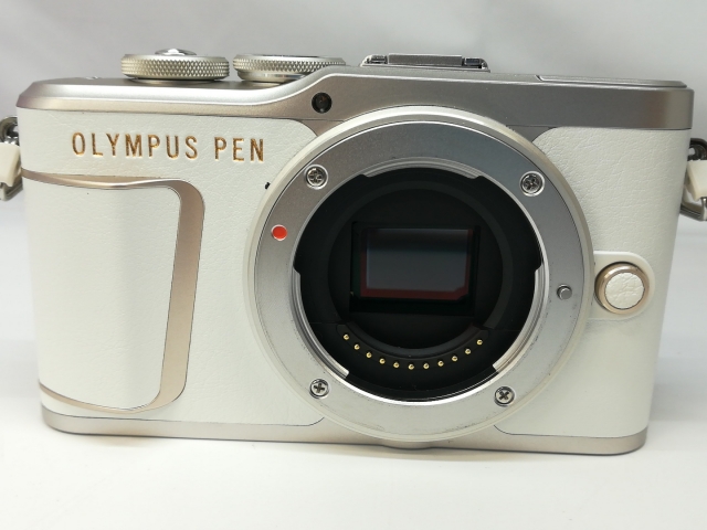 中古】OLYMPUS PEN E-PL10 14-42mm EZ レンズキット ホワイト【札幌