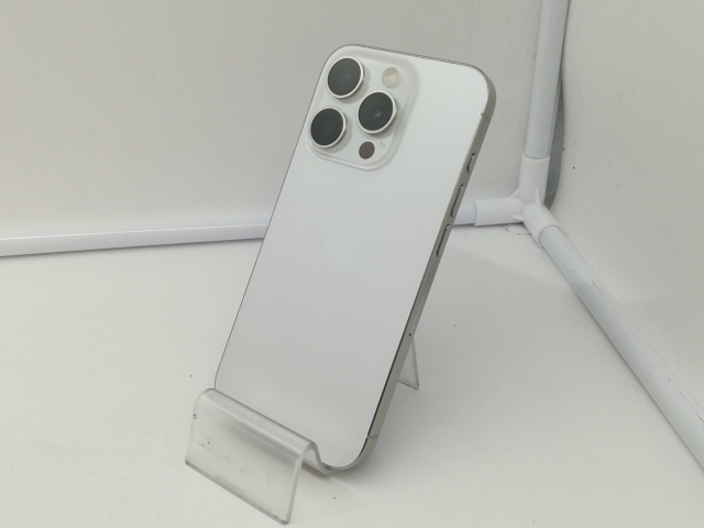 【中古】Apple docomo 【SIMフリー】 iPhone 15 Pro 128GB ホワイトチタニウム MTU83J/A【札幌】保証期間１ヶ月【ランクB】