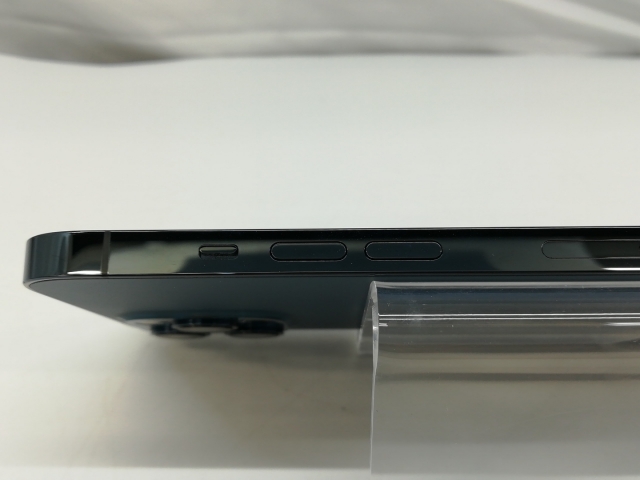 【中古】Apple SoftBank 【SIMロック解除済み】 iPhone 12 Pro Max 128GB パシフィックブルー MGCX3J/A【札幌】保証期間１ヶ月【ランクA】_3
