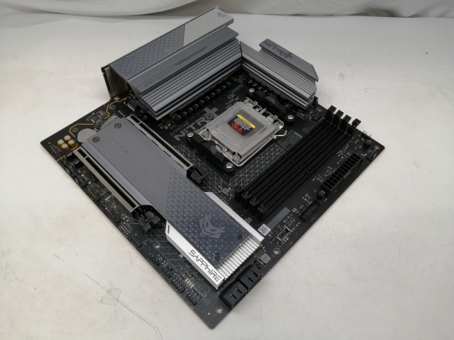 【中古】SAPPHIRE SAPPHIRE NITRO+ B850A WIFI7 B850/AM5/ATX【札幌】保証期間１週間_1