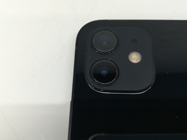 中古】Apple docomo 【SIMロック解除済み】 iPhone 12 128GB ブラック