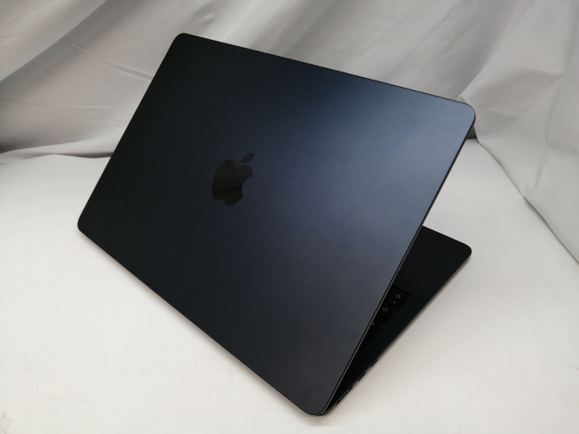 中古】Apple MacBook Air 13インチ M2(CPU:8C/GPU:8C) 8GB/256GB