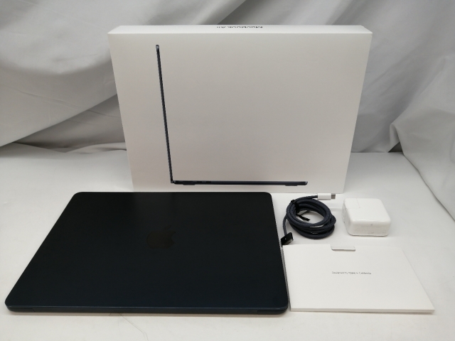 中古】Apple MacBook Air 13インチ M2(CPU:8C/GPU:8C) 8GB/256GB