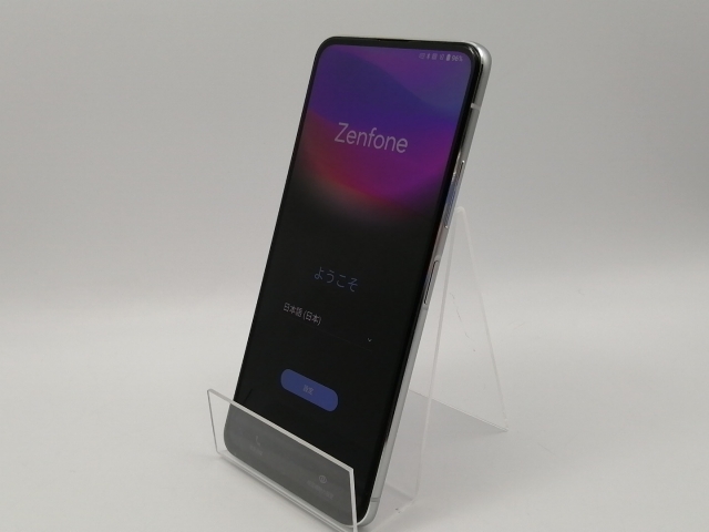 ASUS Zenfone7 128GB ホワイト 国内版SIMフリー ZenFone 7｜価格比較