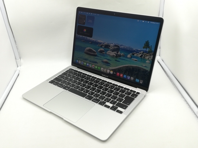 【中古】Apple MacBook Air 13インチ M1(CPU:8C/GPU:8C) 8GB/512GB シルバー MGNA3J/A (M1・2020)【福岡筑紫】保証期間１ヶ月【ランクB】
