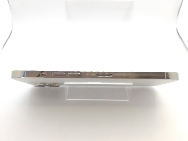 【中古】Apple docomo 【SIMロック解除済み】 iPhone 12 Pro Max 128GB シルバー MGCV3J/A【熊本】保証期間１ヶ月【ランクC】_5