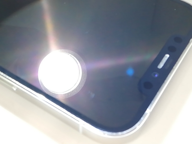【中古】Apple docomo 【SIMロック解除済み】 iPhone 12 Pro Max 128GB シルバー MGCV3J/A【熊本】保証期間１ヶ月【ランクC】_7