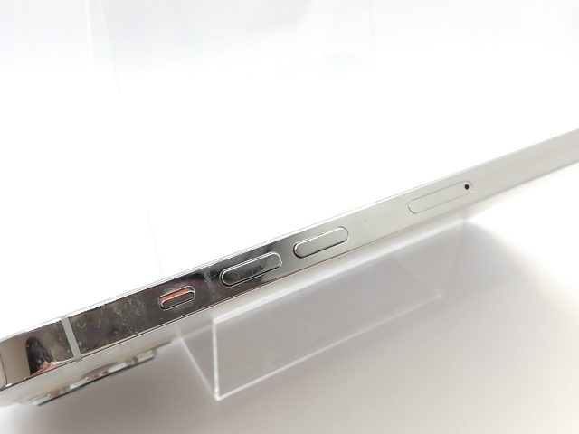 【中古】Apple docomo 【SIMロック解除済み】 iPhone 12 Pro Max 128GB シルバー MGCV3J/A【熊本】保証期間１ヶ月【ランクC】_9