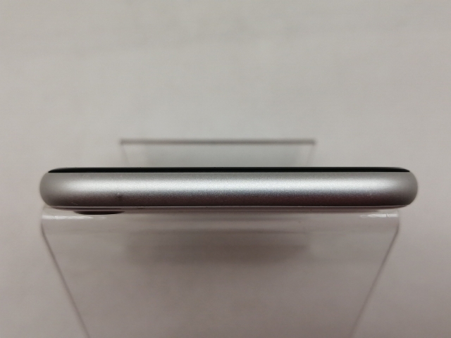 【中古】Apple au 【SIMロック解除済み】 iPhone SE（第2世代） 64GB ホワイト MHGQ3J/A（後期型番）【日本橋3】保証期間１ヶ月【ランクC】_2