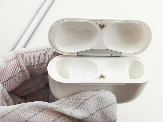 中古】Apple AirPods Pro 第1世代（2021/MagSafe） MLWK3J/A【福岡筑紫