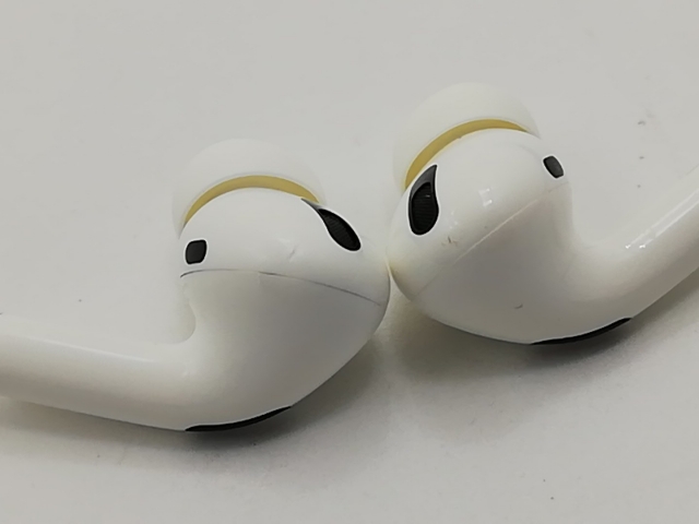中古】Apple AirPods Pro 第1世代（2021/MagSafe） MLWK3J/A【川崎駅前