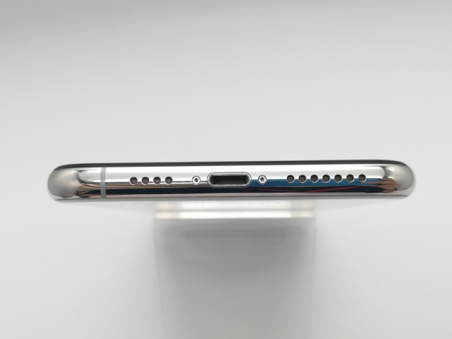 Apple - 【良品】iPhone Xs SIMロック解除済 256GB シルバー APPLE 〔中古〕iPhone X 256GB シルバー MQC22J/A docomo端末