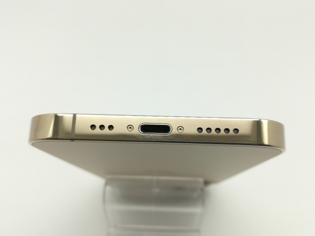 中古】Apple au 【SIMロック解除済み】 iPhone 12 Pro 128GB