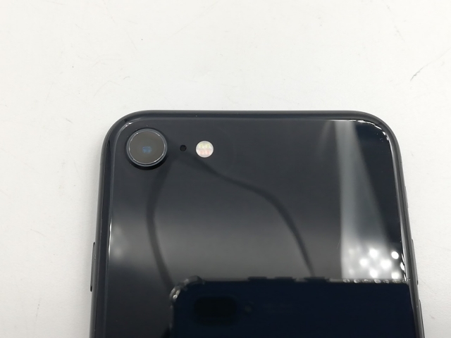 【中古】Apple docomo 【SIMフリー】 iPhone SE（第3世代） 64GB ミッドナイト MMYC3J/A【福岡筑紫】保証期間１ヶ月【ランクC】