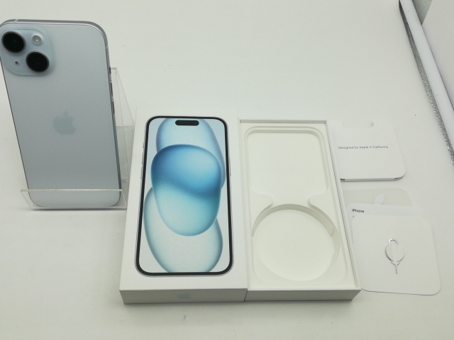 中古】Apple 国内版 【SIMフリー】 iPhone 15 128GB ブルー