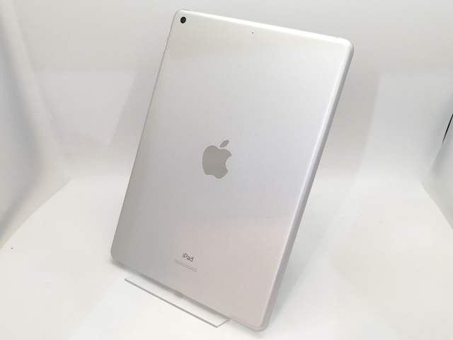 【中古】Apple 【Wi-Fi】 iPad（第8世代/2020） 32GB シルバー MYLA2J/A【高崎モントレー】保証期間１ヶ月【ランクC】