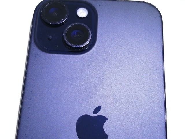 【中古】Apple 楽天モバイル 【SIMフリー】 iPhone 15 256GB ブラック MTMN3J/A【大阪本店】保証期間１ヶ月【ランクB】