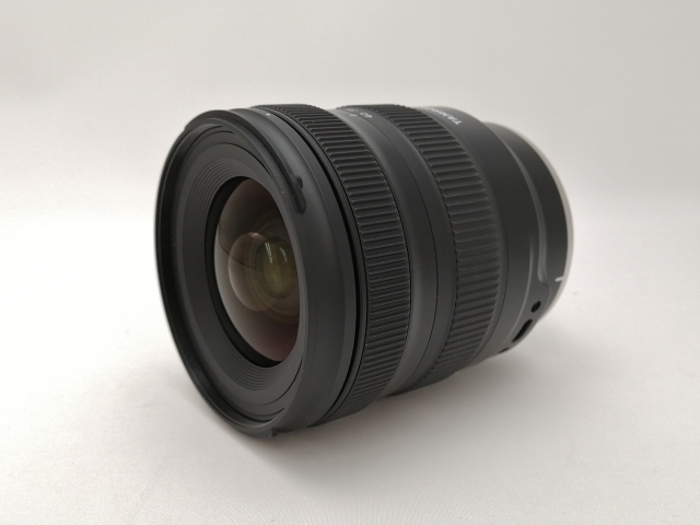 【中古】TAMRON 20-40mm F/2.8 Di III VXD (Model A062) (SONY Eマウント(FE))【新宿2】保証期間１ヶ月【ランクA】