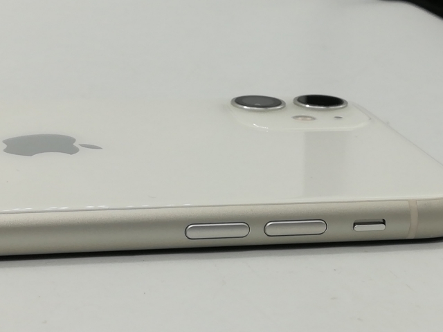 『美品』iPhone 11 ホワイト 256 GB docomo iPhone 11 ホワイト 256 GB SIMフリー iPhone 11 ホワイト 256 GB