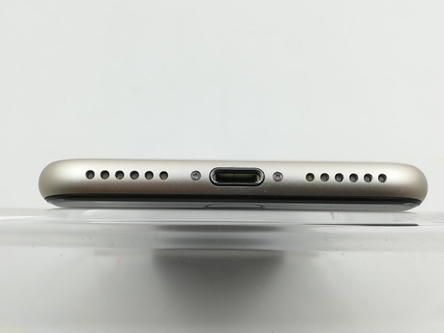 【中古】Apple au 【SIMフリー】 iPhone SE（第3世代） 64GB スターライト MMYD3J/A【千葉】保証期間１ヶ月【ランクA】_7