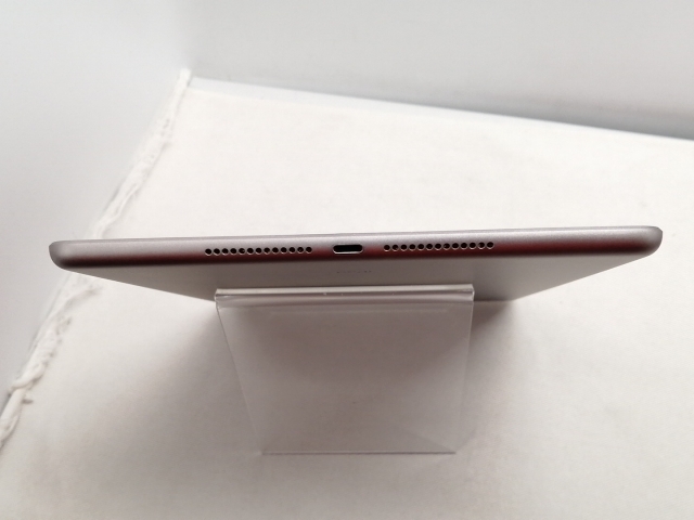 【中古】Apple 【Wi-Fi】 iPad（第6世代/2018） 32GB スペースグレイ MR7F2J/A【仙台駅東口】保証期間１ヶ月【ランクC】_2