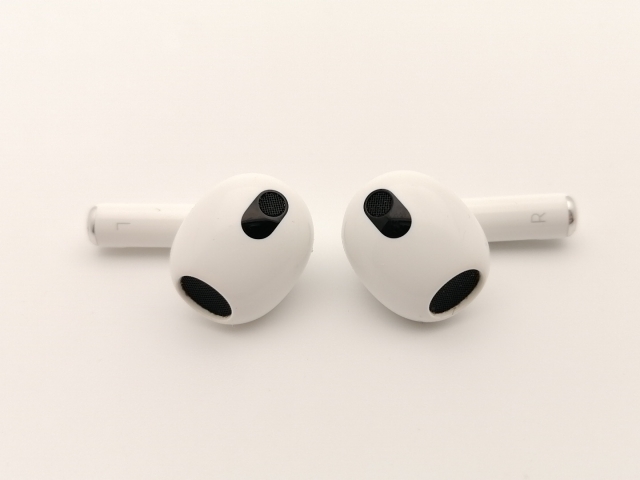 【中古】Apple AirPods（第3世代） MagSafe充電ケース MME73J/A【宇田川】保証期間１週間の通販は