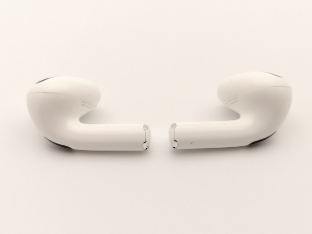 【中古】Apple AirPods（第3世代） MagSafe充電ケース MME73J/A【宇田川】保証期間１週間の通販は