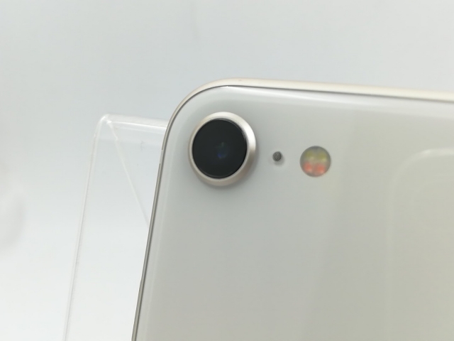 【中古】Apple au 【SIMフリー】 iPhone SE（第3世代） 64GB スターライト MMYD3J/A【千葉】保証期間１ヶ月【ランクA】_3
