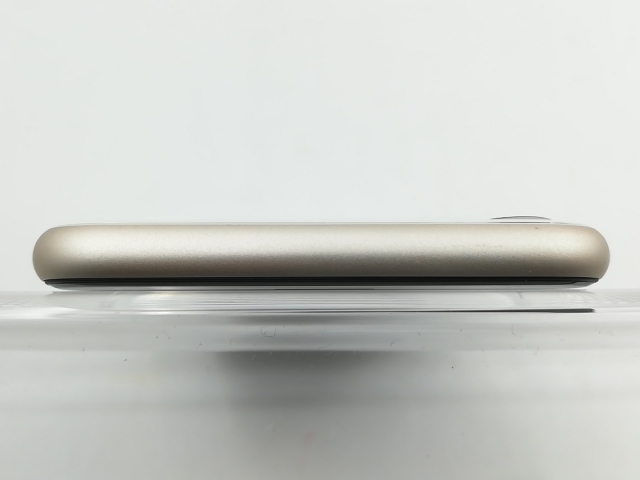 【中古】Apple au 【SIMフリー】 iPhone SE（第3世代） 64GB スターライト MMYD3J/A【千葉】保証期間１ヶ月【ランクA】_6