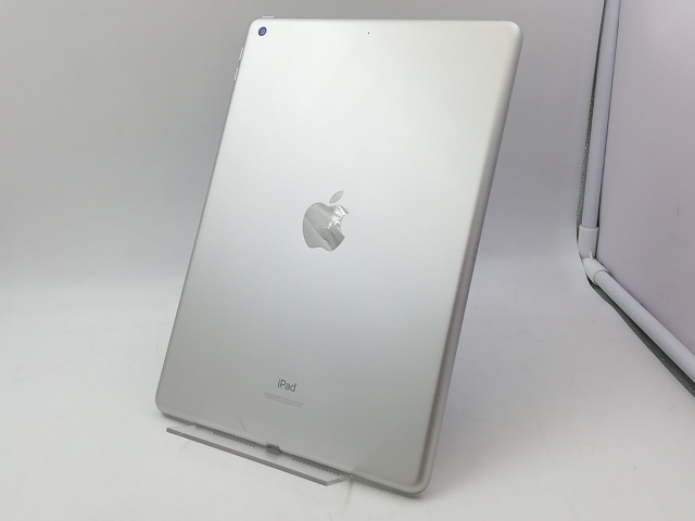 【中古】Apple 【Wi-Fi】 iPad（第8世代/2020） 32GB シルバー MYLA2J/A【大宮東口】保証期間１ヶ月【ランクB】