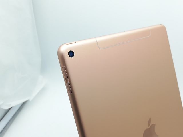 【中古】Apple SoftBank 【SIMロック解除済み】 iPad Air（第3世代/2019） 64GB ゴールド MV0F2J/A【柏】保証期間１ヶ月【ランクC】_6