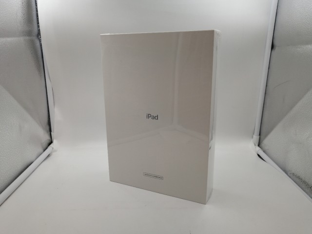 【未使用】Apple iPad（第8世代） Wi-Fiモデル 128GB ゴールド （海外版） FYLF2LL/A【大須2】保証期間３ヶ月