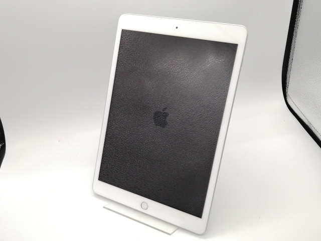 【中古】Apple 【Wi-Fi】 iPad（第8世代/2020） 32GB シルバー MYLA2J/A【秋葉2号】保証期間１ヶ月【ランクC】