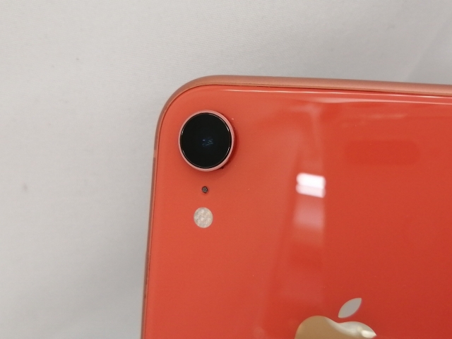 au 【SIMロック解除済み】 🏌 iPhone XR 128GB コーラル 【家庭用小型
