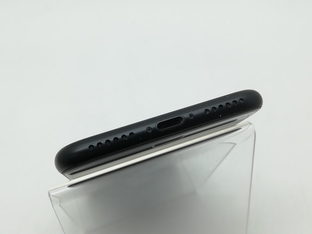 【中古】Apple SoftBank 【SIMロック解除済み】 iPhone SE（第2世代） 64GB ブラック MHGP3J/A（後期型番）【柏】保証期間１ヶ月【ランクB】
