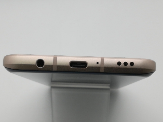 【中古】LG電子 SoftBank 【SIMロック解除済み】 LG V60 ThinQ 5G クラッシーブルー 8GB 128GB A001LG【新橋烏森通り】保証期間１ヶ月【ランクC】_4