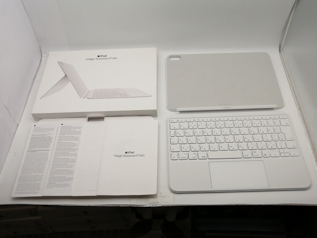 【新品級】Apple magic keyboard Folio MQDP3J/A Magic Keyboard Folio for iPad (A16) - US English - Apple (CA)