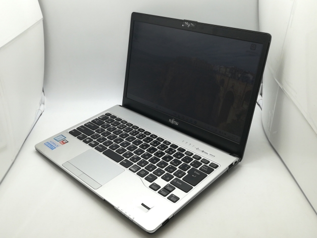 【中古】Fujitsu LIFEBOOK S938/S 【i5-8250U 8G 256G(SSD) 無線LAN 13LCD(1920x1080)】【OSU301】言いはなつ継続期間１ヶ月【位置づけるC】