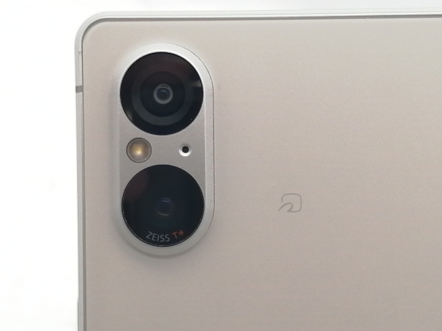 中古】SONY docomo 【SIMフリー】 Xperia 5 V 8GB 128GB プラチナ 