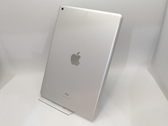 【中古】Apple 【Wi-Fi】 iPad（第8世代/2020） 32GB シルバー MYLA2J/A【高崎モントレー】保証期間１ヶ月【ランクC】