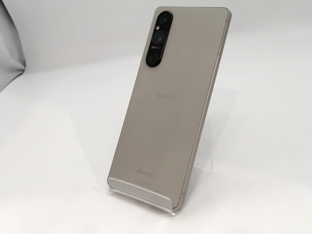 【中古】SONY docomo 【SIMフリー】 Xperia 1 V プラチナシルバー 12GB 256GB SO-51D【浜松駅前】保証期間１ヶ月【ランクB】