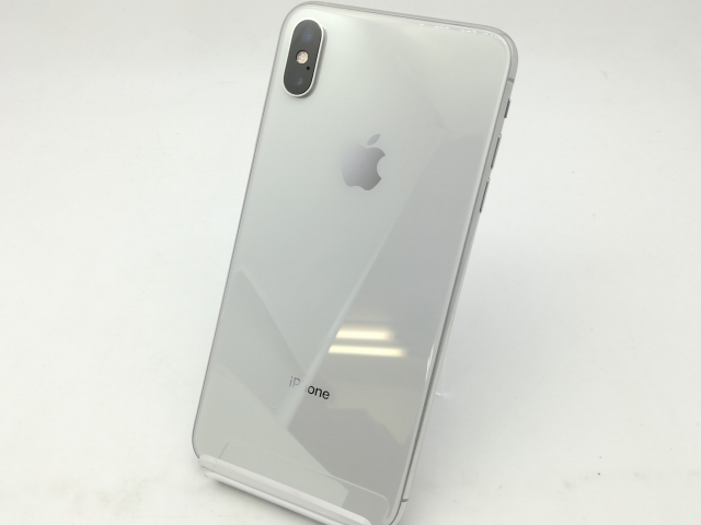 iPhone Xs 256GB simロック解除版 シルバー 充電器付属 iPhone Xs シルバー 256GB SIMロック解除済 本体のみ
