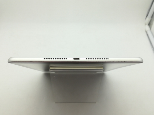 【中古】Apple au 【SIMフリー】 iPad（第9世代/2021） 64GB シルバー MK493J/A【三宮センター】保証期間１ヶ月【ランクC】_4