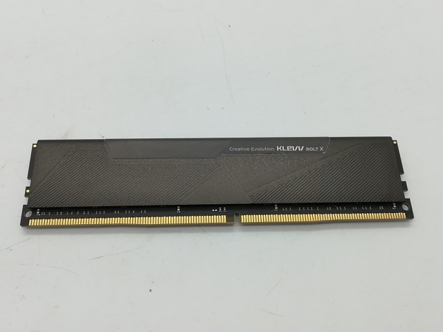 【中古】DDR4 16GB PC4-25600(DDR4-3200)【デスクトップPC用】【秋葉2号】保証期間１週間