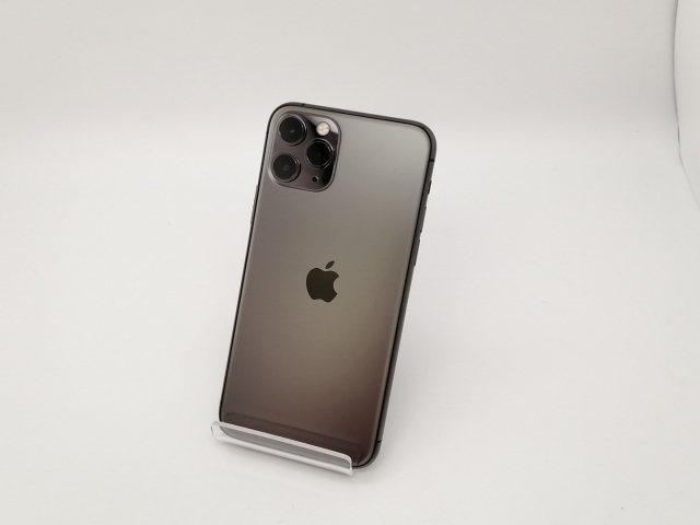 【中古】Apple docomo 【SIMロック解除済み】 iPhone 11 Pro 256GB スペースグレイ MWC72J/A【三宮センター】保証期間１週間【ランクC】